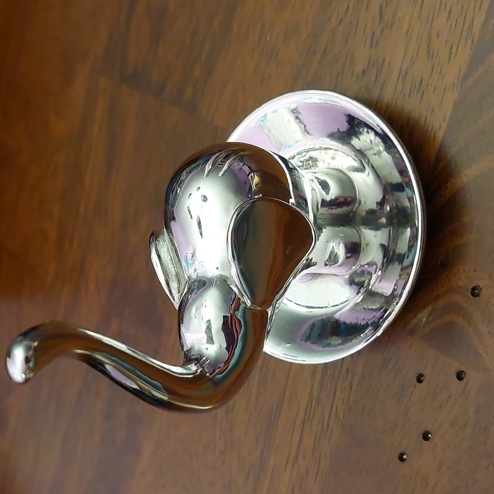 Adorable Elephant-shaped ring and other jewelry baubles holder